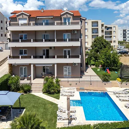 Sunny Garden A2 Appartement *