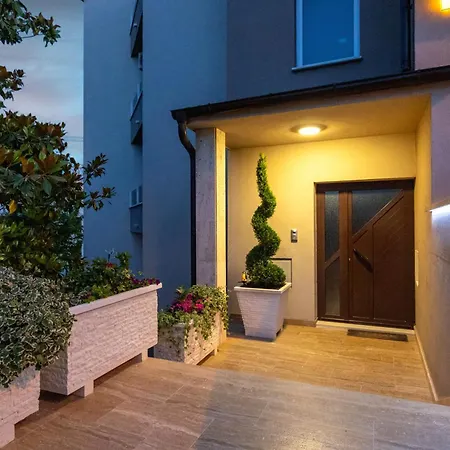 Sunny Garden A2 Σπλιτ