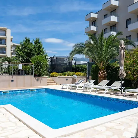 Appartement Sunny Garden A2 *