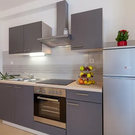 Apartmán Sunny Garden A2 *