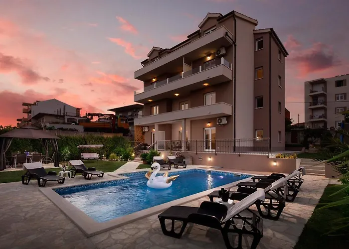 Sunny Garden A2 Апартаменти *