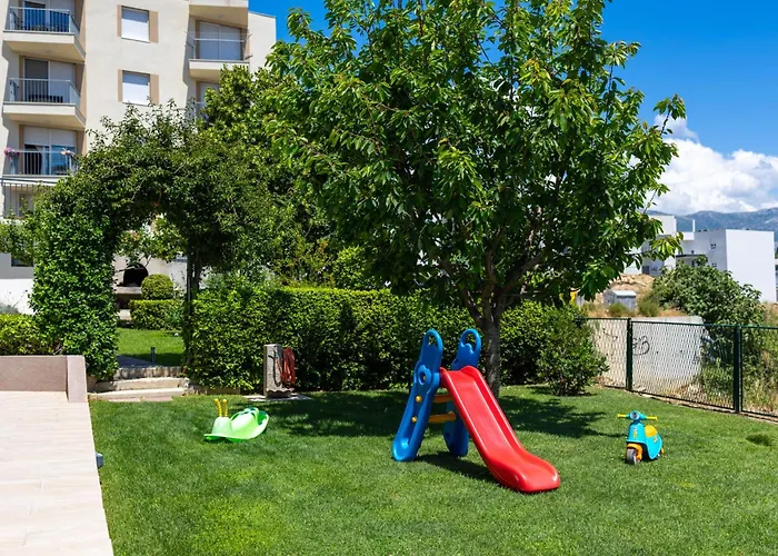 Апартаменти Sunny Garden A2 Спліт