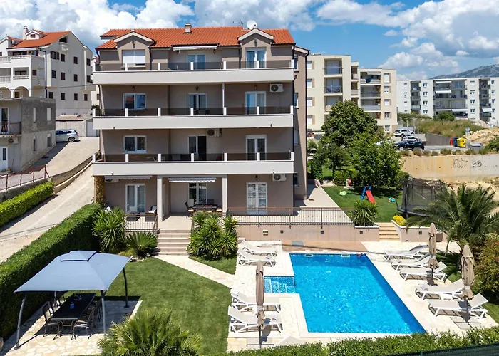 Sunny Garden A2 Апартаменти *