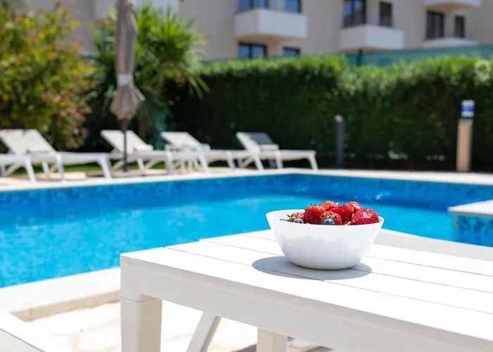 Sunny Garden A2 Апартаменти *