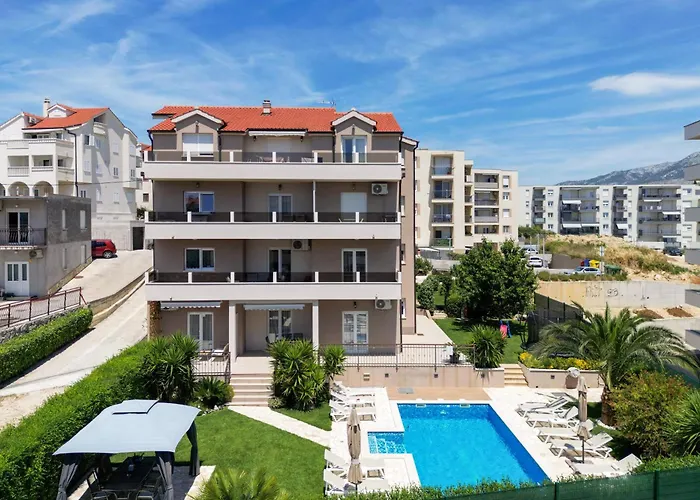 Апартаменти Sunny Garden A2 *