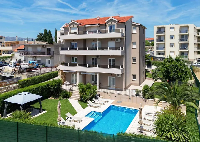 Sunny Garden A2 Апартаменти