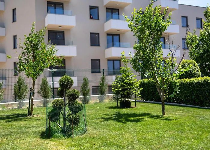 Sunny Garden A2 Апартаменти *